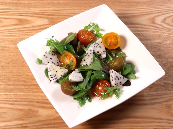 ちょっと差別化☆ ドラゴンフルーツのサラダ